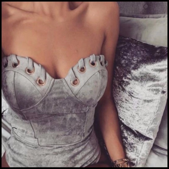 Velvet Eyelet Bodysuit - Picture 4 of 5